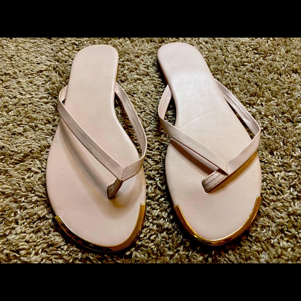 Light pink gold tip slippers